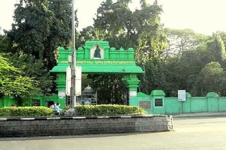 https://cache.careers360.mobi/media/colleges/social-media/media-gallery/7377/2018/11/30/Campus View of Pachaiyappas College Chennai_Campus-View.jpg